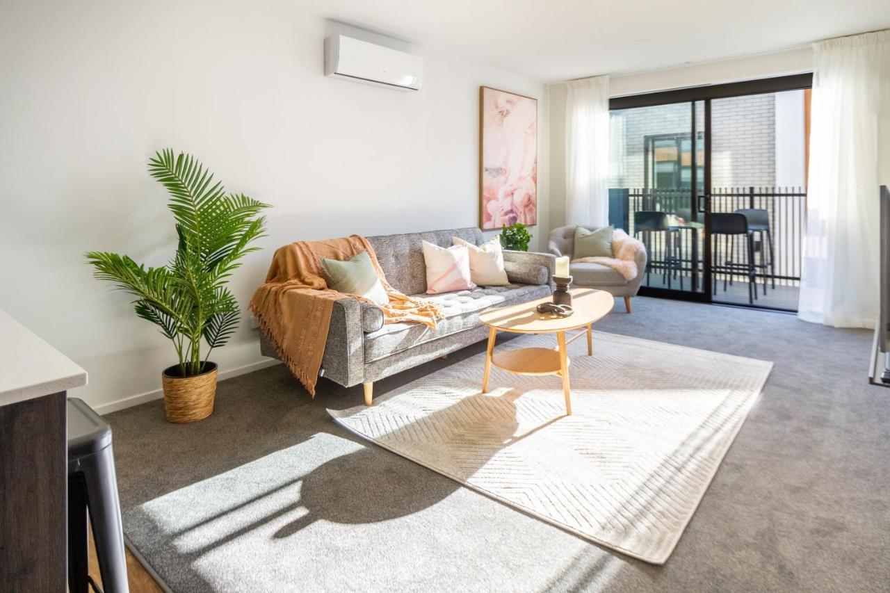 Cozy 3 Bedroom Near Hagley Park W/garage Apartamento